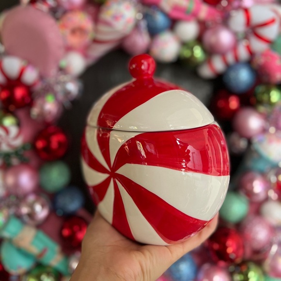 ✨NEW🎅Target Bullseye Playground 2024 Candy Cane Jar🍫 - Picture 4 of 6